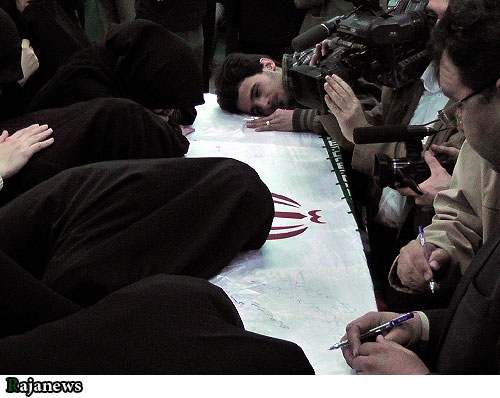 47568 فیلم وداع خانواده شهید احمدی روشن با شهید
